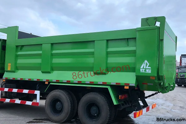 SAIC Hongyan GenlyonC500 390 ch 6X4(10 roues) camion benne 6 m Carrosserie (3) | 86Trucks