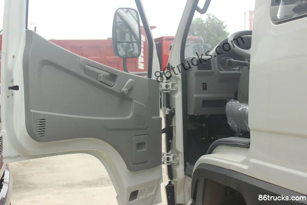 FAW Hongta FAW Jiefang Baling 1 Series V6 102hp 4X2(6 wheels) 3.32m van truck with half cab (hydraulic brake) (1) | 86Trucks