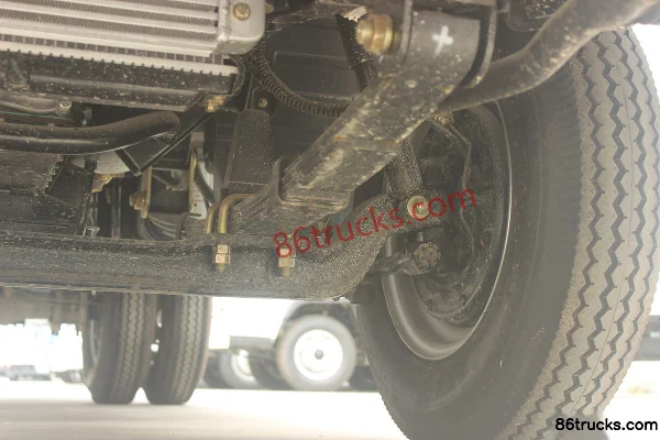 FAW Hongta FAW Jiefang Baling 1 Series V6 102hp 4X2(6 wheels) 3.32m van truck with half cab (hydraulic brake) Chassis (3) | 86Trucks