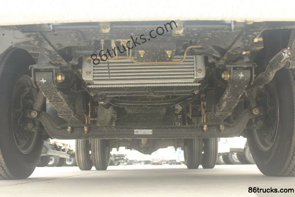 FAW Hongta FAW Jiefang Baling 1 Series V6 102hp 4X2(6 wheels) 3.32m van truck with half cab (hydraulic brake) Chassis (1) | 86Trucks