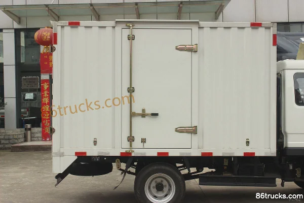 FAW Hongta FAW Jiefang Baling 1 Series V6 102hp 4X2(6 wheels) 3.32m van truck with half cab (hydraulic brake) Body (3) | 86Trucks