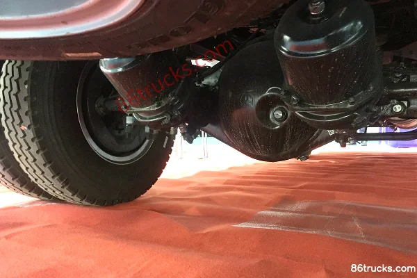 FAW Jiefang J6F 154hp 4X2(6 wheels) 4.13m refrigerated truck Chassis (3) | 86Trucks