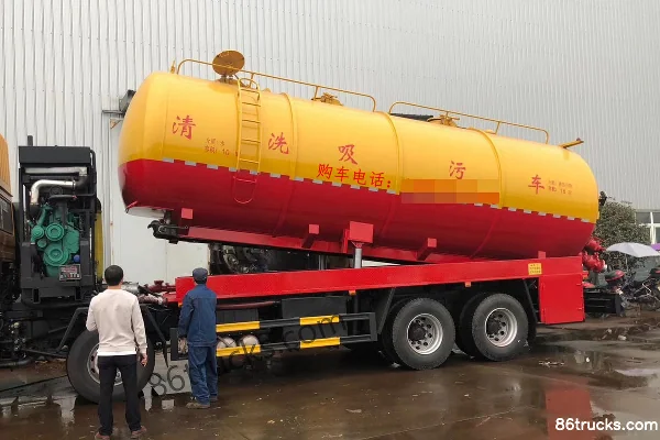 Dongfeng Commercial Vehicle Tianlong 315 hp 8X4(12 wheels) Cleaning and Suction Truck (Chengliwei Brand) Cab (1) | 86Trucks