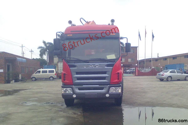 JAC Gallop K3 290 hp 8X4(12 wheels) Truck-mounted Crane Exterior