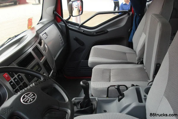 FAW Jiefang J6L Medium Truck 140 hp 4X2(6 wheels) Cargo Truck (Chassis) Cab (3) | 86Trucks