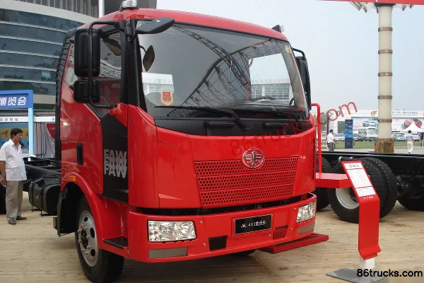FAW Jiefang J6L Medium Truck 140 hp 4X2(6 wheels) Cargo Truck (Chassis) Exterior (2) | 86Trucks