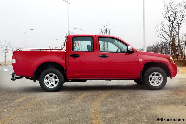 King Long HIGER 2011 Model 2WD 2.8L Diesel Double Cab Pickup Exterior (3) | 86Trucks