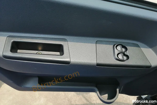 Sichuan Hyundai Ruiyue 140 hp 4X2(6 wheels) 4.3m Dump Truck Cab (2) | 86Trucks