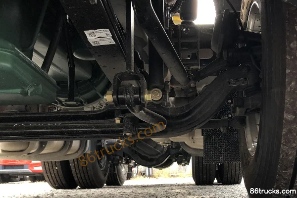 FAW Jiefang New J6P Heavy Truck Southern Edition 460 hp 6X4(10 wheels) Tractor Truck (457 Rear Axle) Chassis (3) | 86Trucks