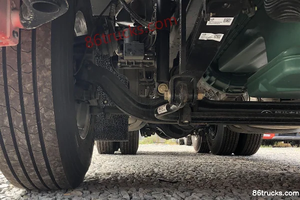 FAW Jiefang New J6P Heavy Truck Southern Edition 460 hp 6X4(10 wheels) Tractor Truck (457 Rear Axle) Chassis (2) | 86Trucks