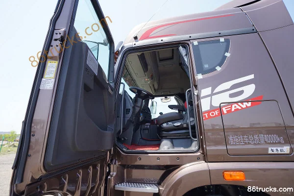 FAW Jiefang Qingdao JH6 heavy truck All-Season Zhizun Edition 550 ch 6X4(10 roues) tractor truck Cabine (3) | 86Trucks
