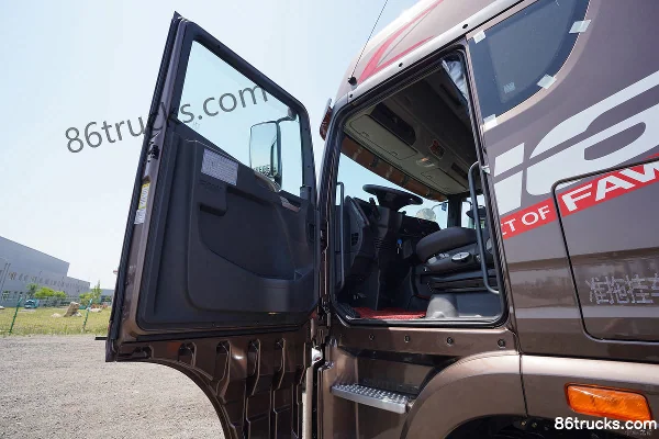 FAW Jiefang Qingdao JH6 heavy truck All-Season Zhizun Edition 550 ch 6X4(10 roues) tractor truck Cabine (2) | 86Trucks
