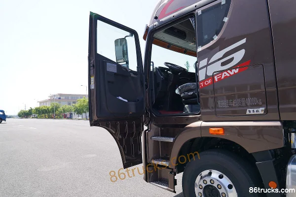 FAW Jiefang Qingdao JH6 heavy truck All-Season Zhizun Edition 550 ch 6X4(10 roues) tractor truck Cabine (1) | 86Trucks