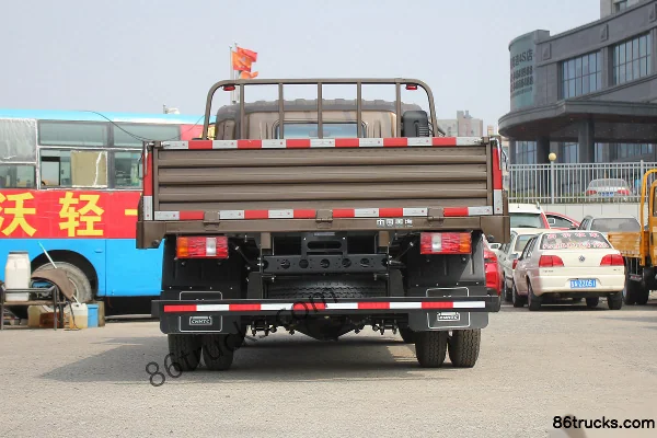 Sinotruk HOWO Hanjiang 116 ch 4X2(6 roues) camion porteur à ridelles 4,165 m cabine simple Extérieur (2) | 86Trucks