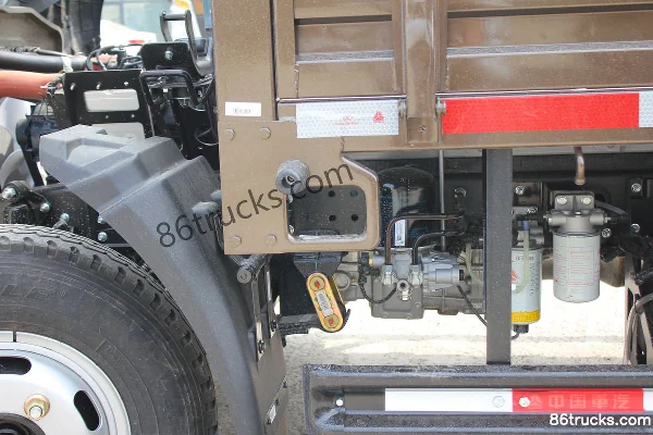 Sinotruk HOWO Hanjiang 116 ch 4X2(6 roues) camion porteur à ridelles 4,165 m cabine simple Châssis (1) | 86Trucks