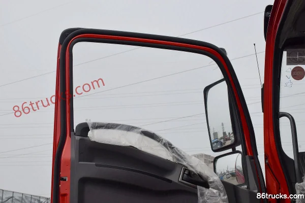 Yuejin Kaituo T700 160hp 4X2(6 wheels) 6.5m dump truck Cab (2) | 86Trucks