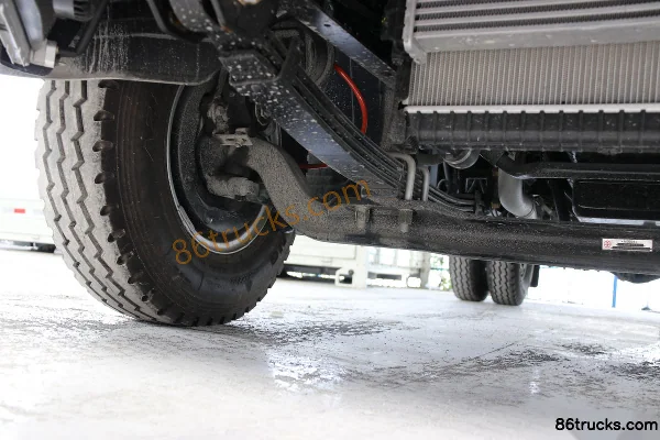 Foton Auling Xinjieyun 156hp 4X2(6 wheels) 3.83m semi-row railed light truck Chassis (2) | 86Trucks