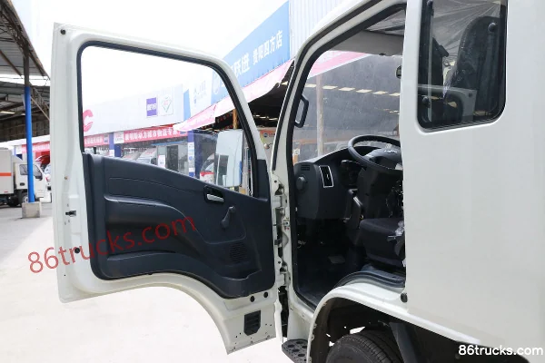 Yuejin Xiaofuxing S50Q 1.3L 87hp 4X2(6 wheels) Gasoline 2.93m One-and-a-half Row Flatbed Truck (Dual Rear Wheels) (Transmission: MR70) Cab (
