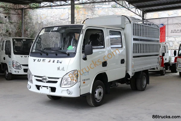 Yuejin Xiaofuxing S50 1.8L 68hp 4X2(6 wheels) Diesel 2.4m Double Row Stake Truck Exterior (2) | 86Trucks