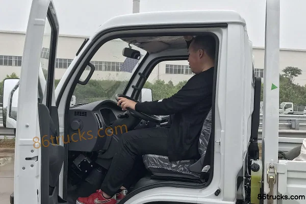 Yuejin Fuxing S70 1.5L 113hp 4X2(6 wheels) Gasoline 3.36m Single Row Flatbed Mini Truck (China VI)(4.875 Ratio) Cab (1) | 86Trucks