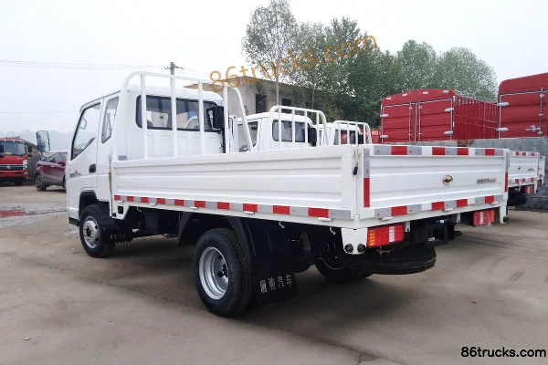 Tangjun Ouling Small BMW 1.5L 112hp 4X2(6 wheels) Gasoline 3.48m Semi-row Flatbed Micro Truck (China VI) Exterior (2) | 86Trucks