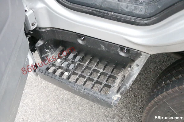 Foton Aoling Supu 120hp 4X2(6 wheels) 4.14m single-row box light truck (China VI) Cab (1) | 86Trucks