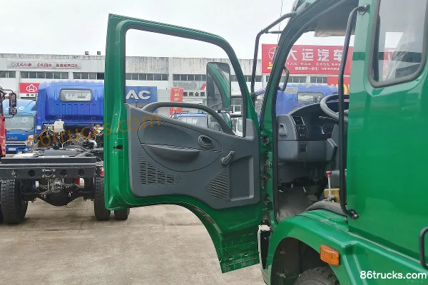 Dongfeng Lituo T10 129hp 4X2(6 wheels) 3.7m Dump Truck Cab (1) | 86Trucks