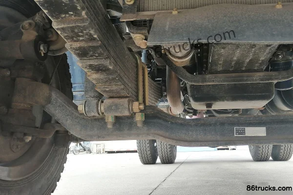 Dongfeng Lituo T10 129hp 4X2(6 wheels) 3.7m Dump Truck Chassis (1) | 86Trucks