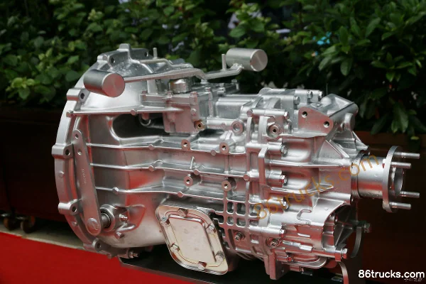 ZF Ecolite 5S408 5-speed manual transmission Exterior (2) | 86Trucks
