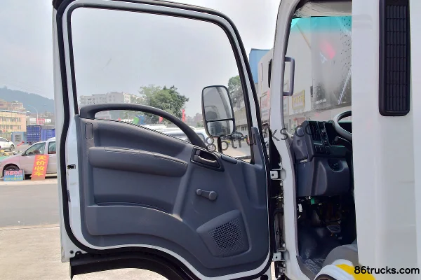 Qingling Isuzu KV600 130hp 4X2(6 wheels) 4.17m Single Row Van Light Truck Cab (3) | 86Trucks