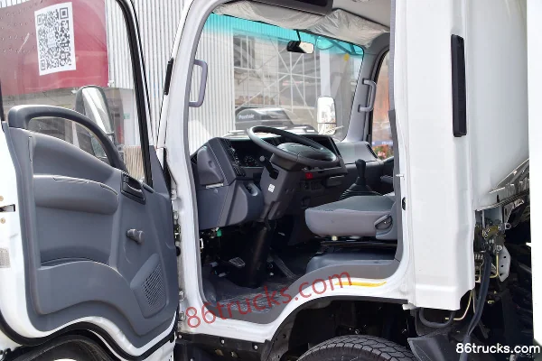 Qingling Isuzu KV600 130hp 4X2(6 wheels) 4.17m Single Row Van Light Truck Cab (2) | 86Trucks