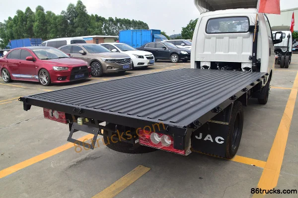 JAC Kaida X5 version prestige 1,5 L 110 ch 4X2(6 roues) mini camion porteur à ridelles 3,5 m cabine simple Carrosserie (3) | 86Trucks