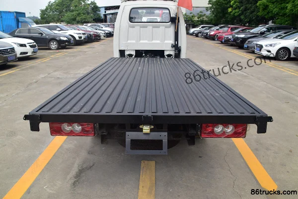 JAC Kaida X5 version prestige 1,5 L 110 ch 4X2(6 roues) mini camion porteur à ridelles 3,5 m cabine simple Carrosserie (2) | 86Trucks
