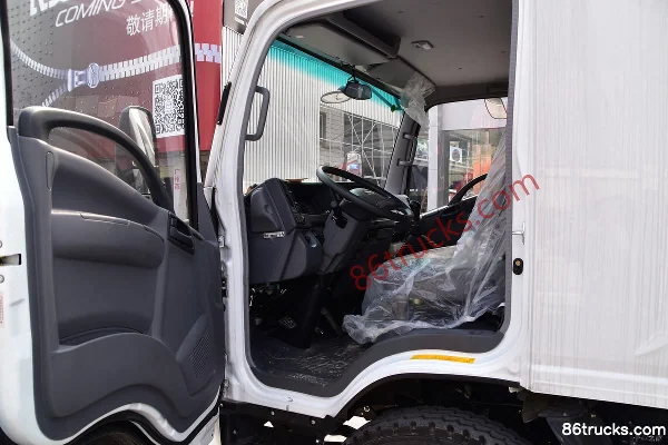 Isuzu 700P 190 hp 4X2(6 wheels) 5.653m single-row van cargo truck Cab (2) | 86Trucks