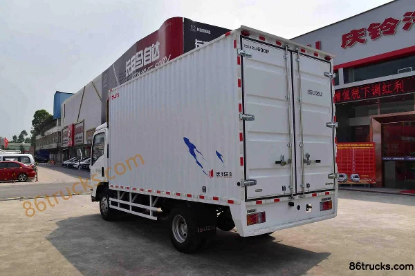 Qingling Isuzu KV600 130 hp 4X2(6 wheels) 4.17m single-row van light truck (oil brake) Exterior (3) | 86Trucks