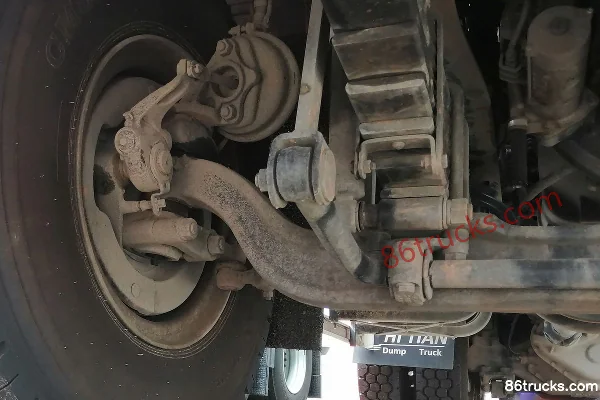 FAW Jiefang Qingdao JH6 heavy truck 375 hp 6X4(10 wheels) 5.6m dump truck Chassis (2) | 86Trucks