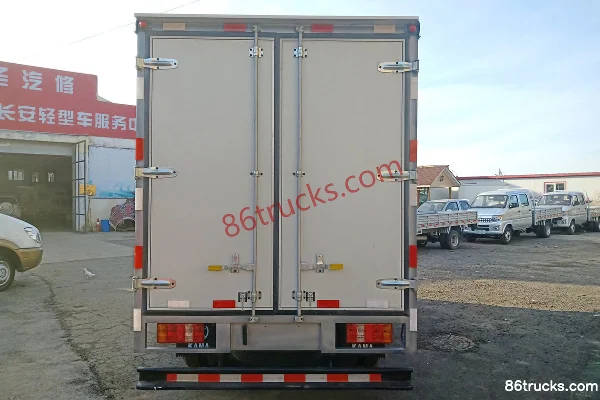 Kama Kaijie M1 110 hp 4X2(6 wheels) 3.6m Single Row Van Light Truck Exterior (3) | 86Trucks