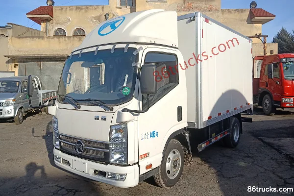 Kama Kaijie M1 110 hp 4X2(6 wheels) 3.6m Single Row Van Light Truck Exterior (2) | 86Trucks