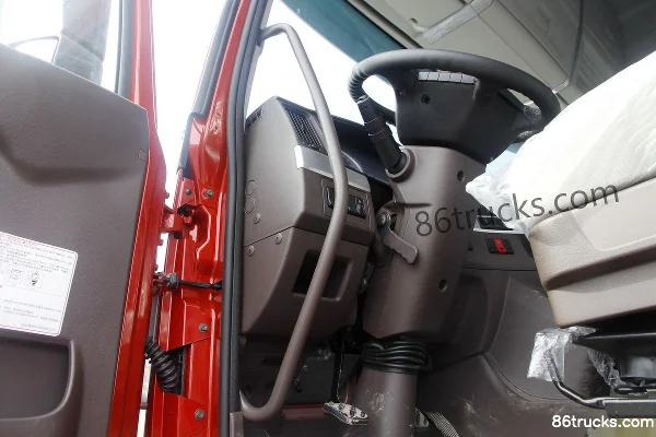 Dongfeng Liuqi Chenglong H5 Heavy Truck 270 hp 6X2(8 wheels) 9.7m Flatbed Cargo Truck (China VI) Cab (3) | 86Trucks