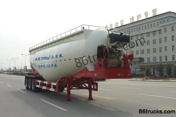 CIMC Huajun 38.3-cbm Bulk Cement Transport Semi-trailer Exterior