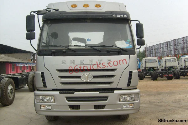 Jinggong Yuanzheng Heavy Truck 375 hp 6X4(10 wheels) Tractor Truck Exterior