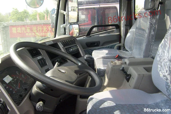 Jinggong FARIZON Series Heavy Truck 340 hp 8X4(12 wheels) Stake Cargo Truck Cab (2) | 86Trucks