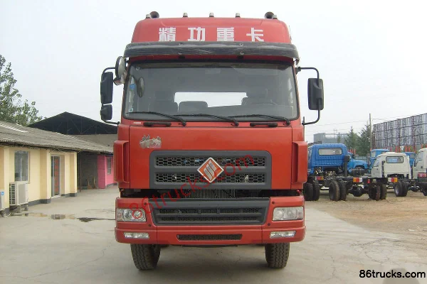 Jinggong FARIZON Series Heavy Truck 340 hp 8X4(12 wheels) Stake Cargo Truck Exterior (2) | 86Trucks