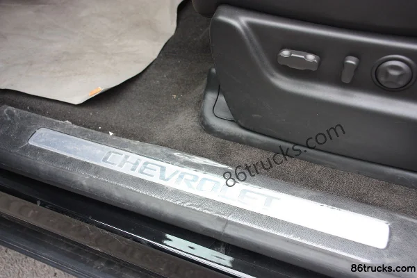 2011 Chevrolet Avalanche 5.3L Gasoline 4WD Double Cab Pickup Chassis (1) | 86Trucks