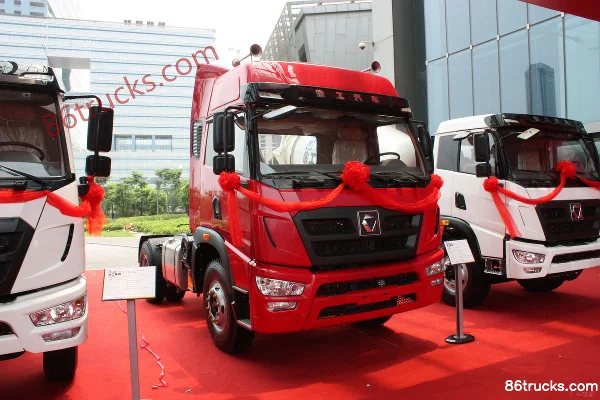 XCMG Qilong Heavy Truck 336 hp 6X2(8 wheels) Tractor Truck Exterior (2) | 86Trucks