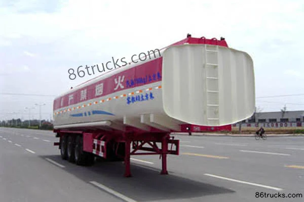 CIMC Huajun 40 m³ oil tank semi-trailer Exterior