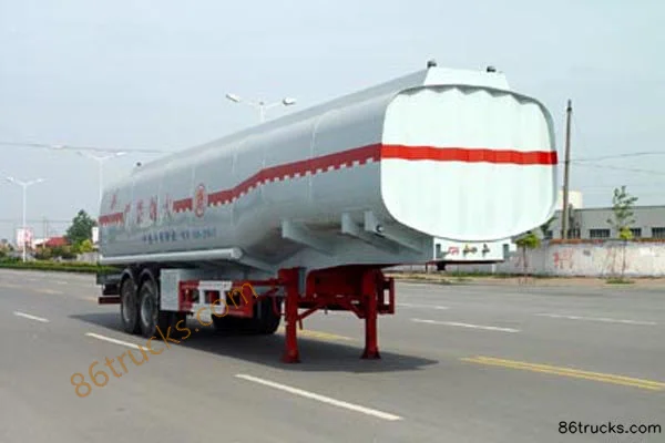 CIMC Huajun 19m³ Chemical Liquid Tank Semi-trailer Exterior