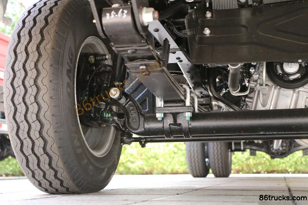 Foton Xiangling M2 1.5L 112hp 4X2(6 wheels) Gasoline/CNG 3.3m single-row van mini truck Chassis (2) | 86Trucks