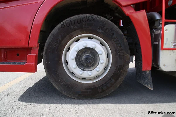 XCMG Hanfeng G7 400 ch 8X4(12 roues) 9,5 m camion porteur pour bétail Châssis (3) | 86Trucks