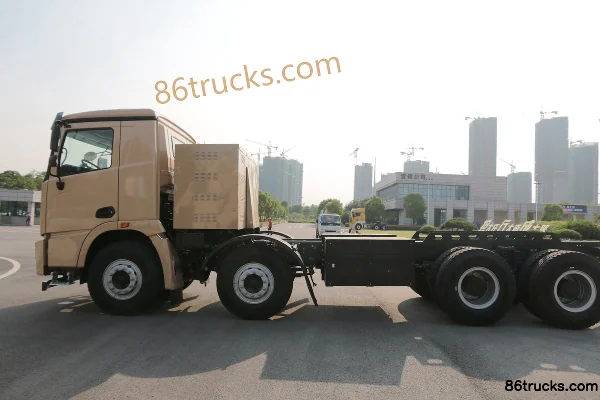 XCMG E700 8X4(12 wheels) 5.6m Electric Dump Truck Exterior (3) | 86Trucks
